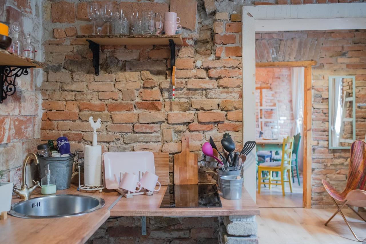 Accommodation At The Folklore Apartment Bratislava Luaran gambar