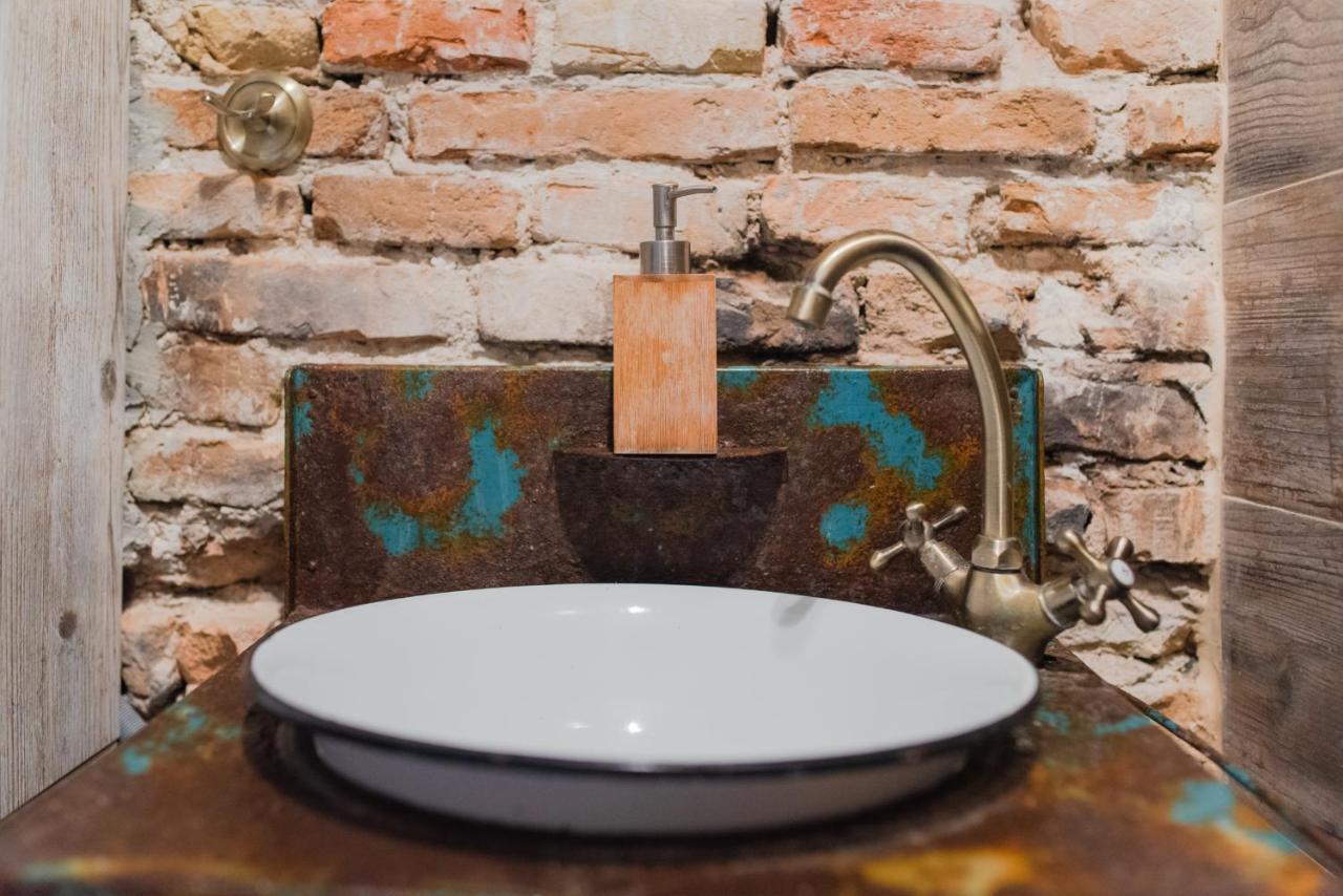 Accommodation At The Folklore Apartment Bratislava Luaran gambar